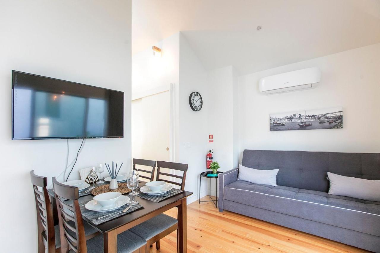 Lovelystay - Cozy 1Br In Santa Catarina W/ Balcony Porto Exterior photo